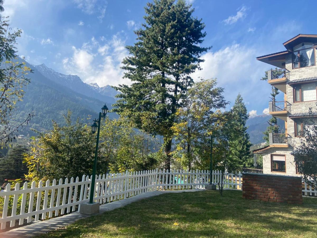Aloka Resort Manāli Exteriér fotografie